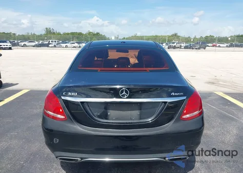 2015 Mercedes-Benz C 300 4Matic from USA, damaged, VIN 55SWF4KB6FU003122